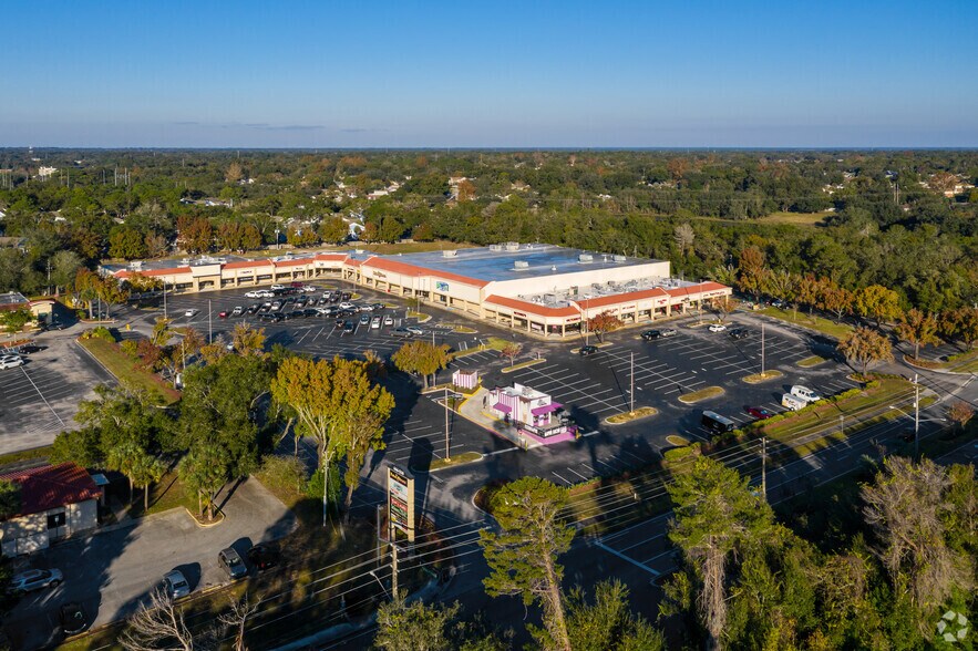 More Photos Of 442-510 S Hunt Club Blvd, Apopka Unknown For Lease