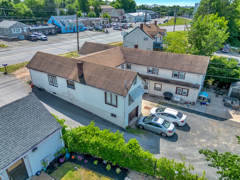 More Photos Of 129 Amboy Ave, Woodbridge Apartments For Sale