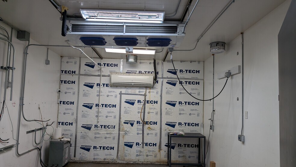 More Photos Of 460 N Switzer Canyon Dr, Flagstaff Storefront Retail Office For Sale