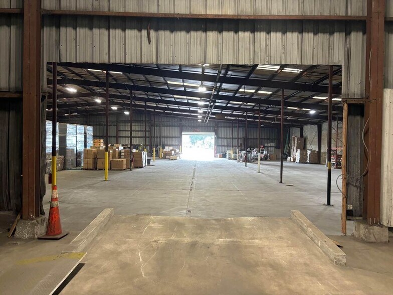 More Photos Of 1333 Haines St, Jacksonville Warehouse For Lease