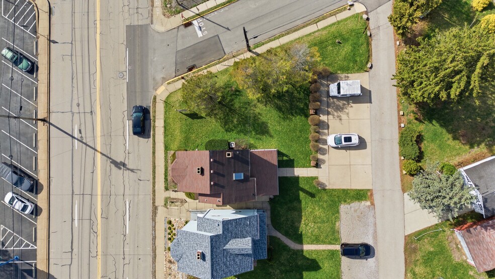 More Photos Of 8306 Ohio River Blvd, Pittsburgh Office For Sale