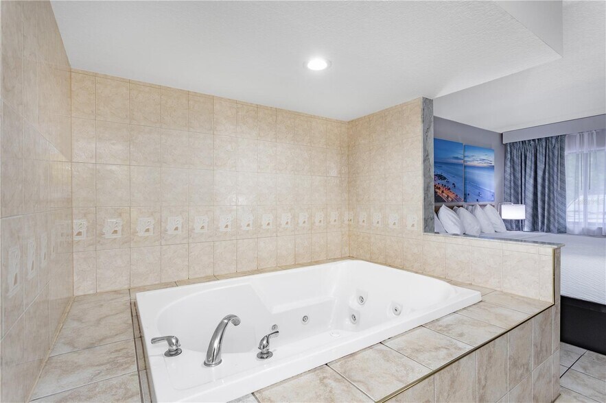 More Photos Of 8245 S Us-17-92 Hwy, Casselberry Hotel For Sale