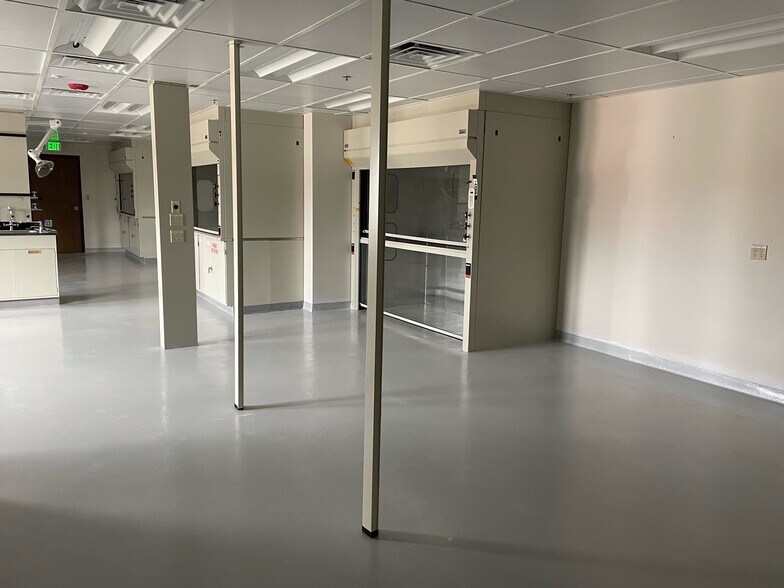 More Photos Of 3110 Port of Benton Blvd, Richland Office For Lease