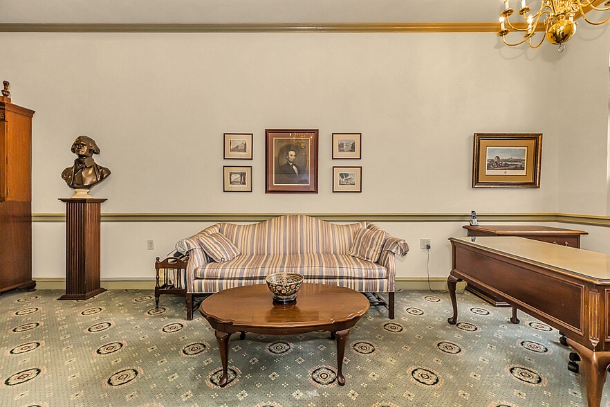 More Photos Of 303 Chestnut St, Philadelphia Office Residential For Sale