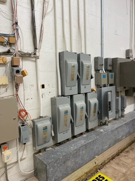 More Photos Of 6433 Highway 182 E, Morgan City Storefront For Lease