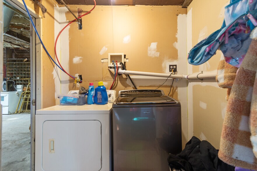 More Photos Of 3279 Emmett Rd, Emmett Multifamily For Sale