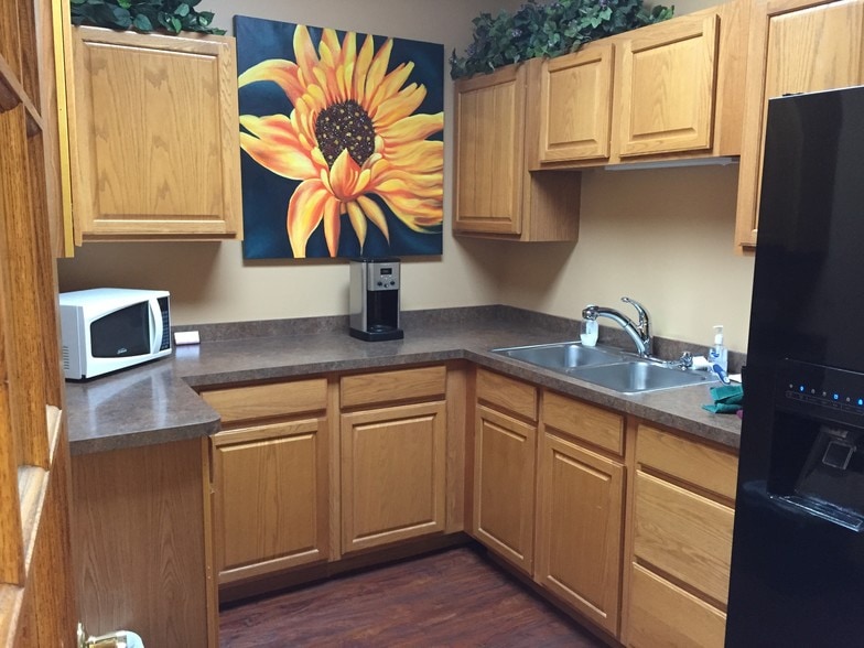 More Photos Of 3075 E Grand River Ave, Howell Office For Lease