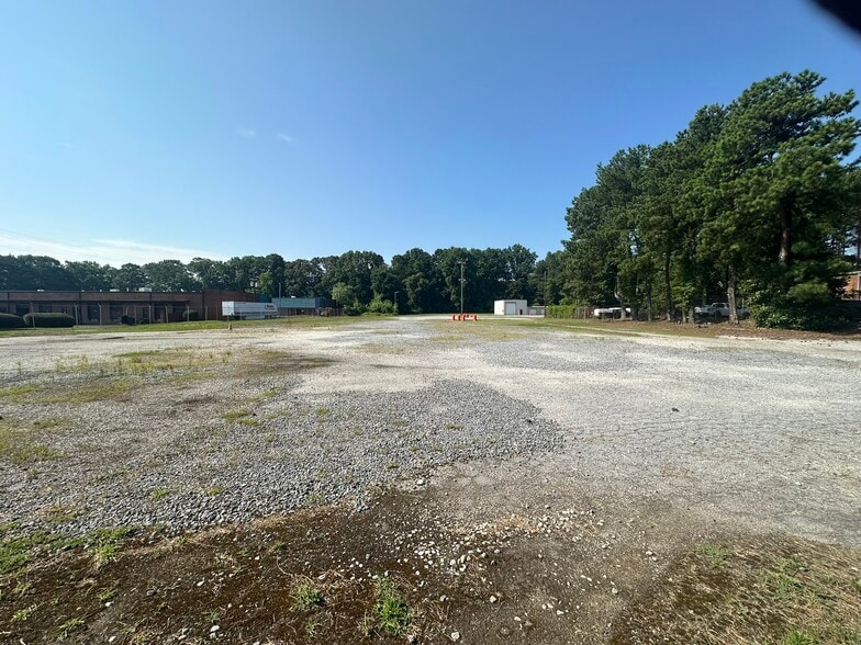 More Photos Of 4030 Shirley Dr SW, Atlanta Warehouse For Lease