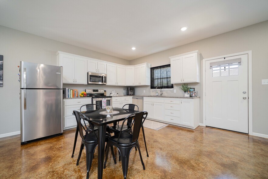 More Photos Of 128 Loye Ln, Hawkins Apartments For Sale