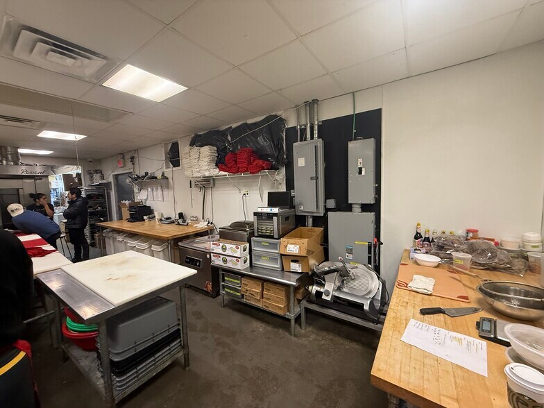 More Photos Of 104 Railroad Ave, Hackensack Industrial For Sale