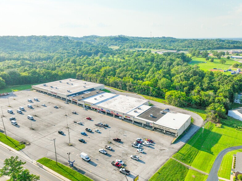 Primary Photo Of 1750-1804 Mooresville Hwy, Lewisburg Unknown For Lease