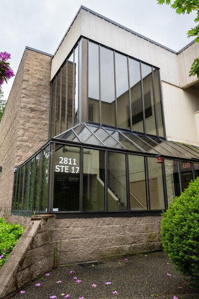 More Photos Of 2709-2811 Bridgeport Way, Tacoma Unknown For Lease