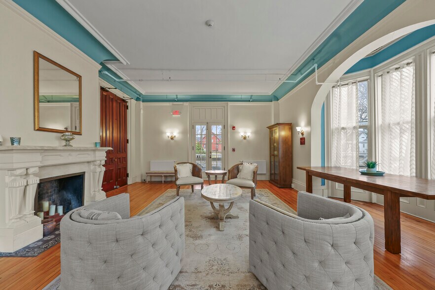 More Photos Of 74 Wendell Ave, Pittsfield Hotel For Sale