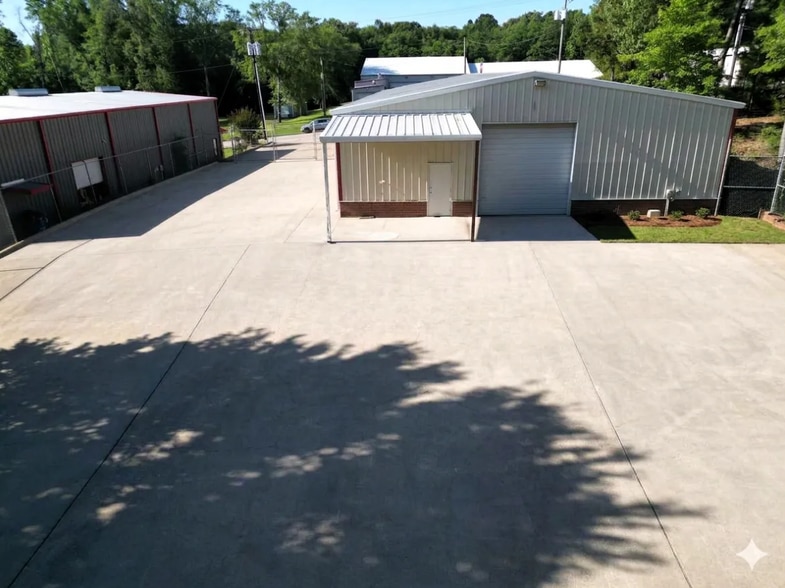 More Photos Of 10230 Robinson Dr, Tyler Warehouse For Lease