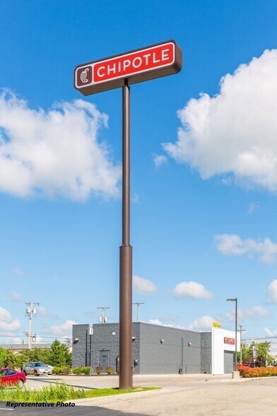 More Photos Of 902 Scott Dr, Piqua General Retail For Sale