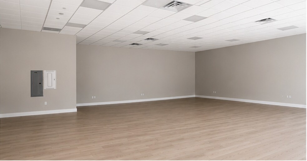 More Photos Of 3351 N State St, Bunnell General Retail For Lease