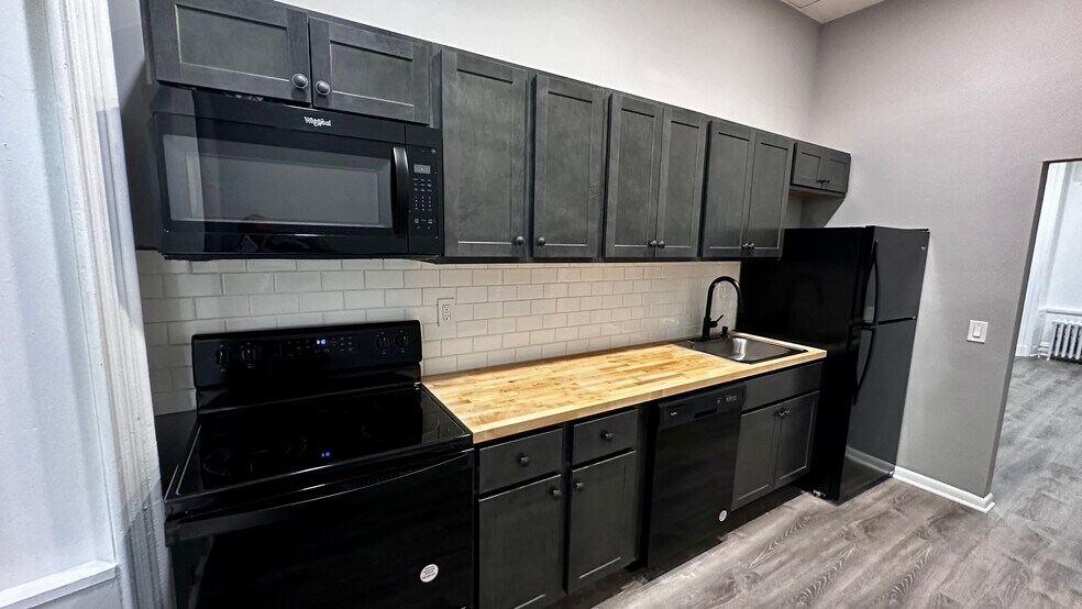 More Photos Of 123 N 2nd St, Easton Apartments For Sale