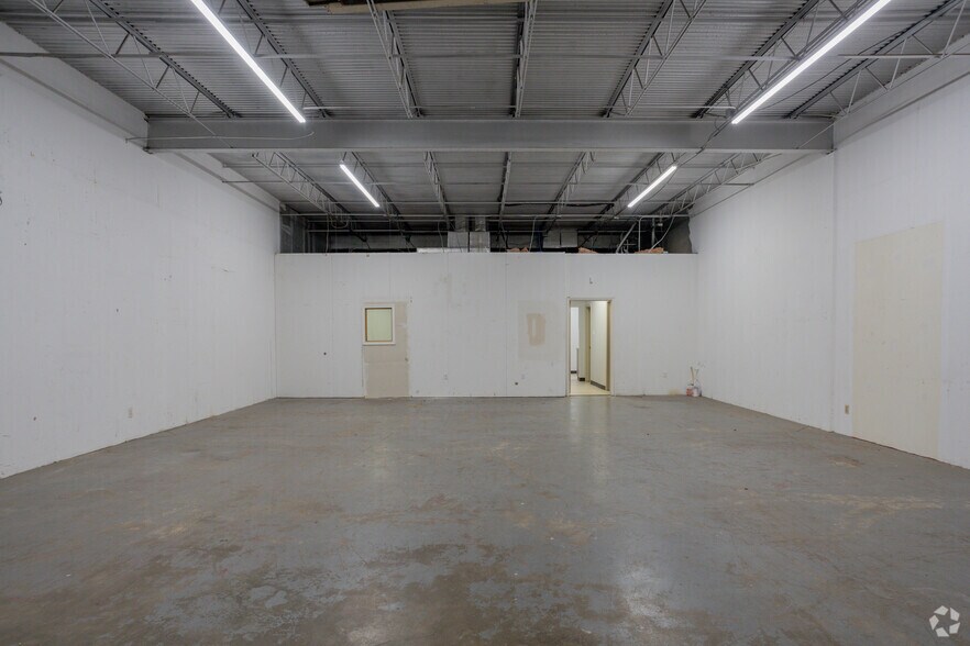 More Photos Of 5151 Mitchelldale St, Houston Unknown For Lease