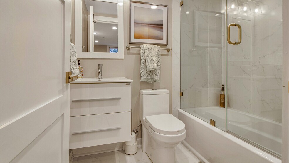 More Photos Of 1414-1416 Pennsylvania Ave SE, Washington Apartments For Sale