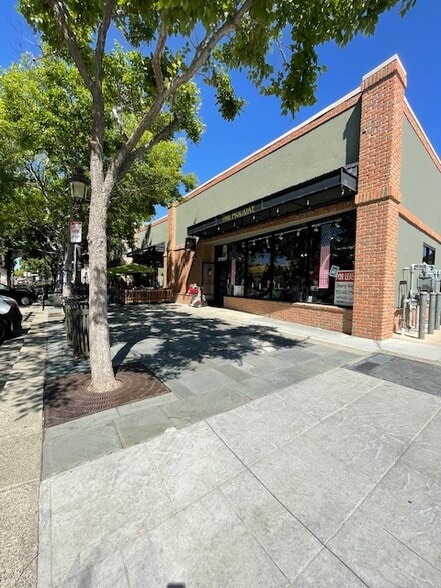 More Photos Of 2321-2327 1st St, Livermore Freestanding For Lease