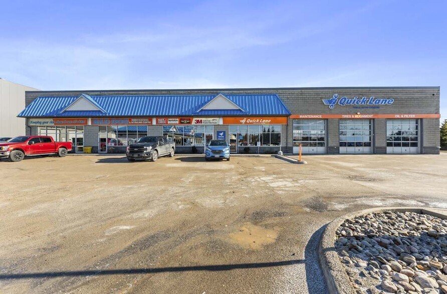 More Photos Of 670 Riddell Rd, Orangeville Freestanding For Sale