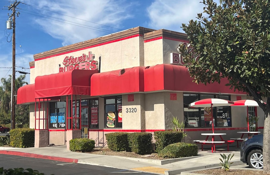 More Photos Of 3330 E Florida Ave, Hemet Unknown For Lease