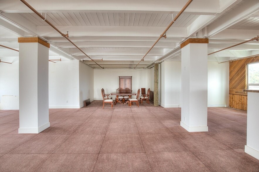 More Photos Of 61 Main St, Pacific Beach Restaurant For Sale