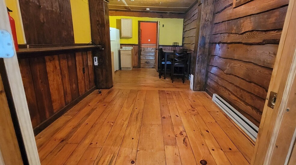 More Photos Of 325 N Main St, Liberty Flex For Lease