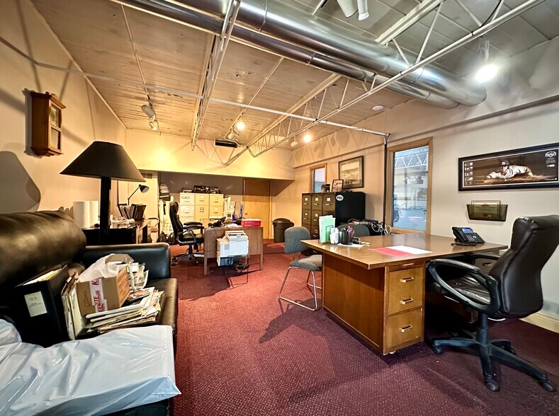 More Photos Of 2821 Garland St, Niles Auto Repair For Sale