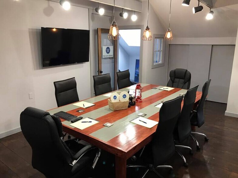 More Photos Of 45 N Chillicothe Rd, Aurora Office For Lease