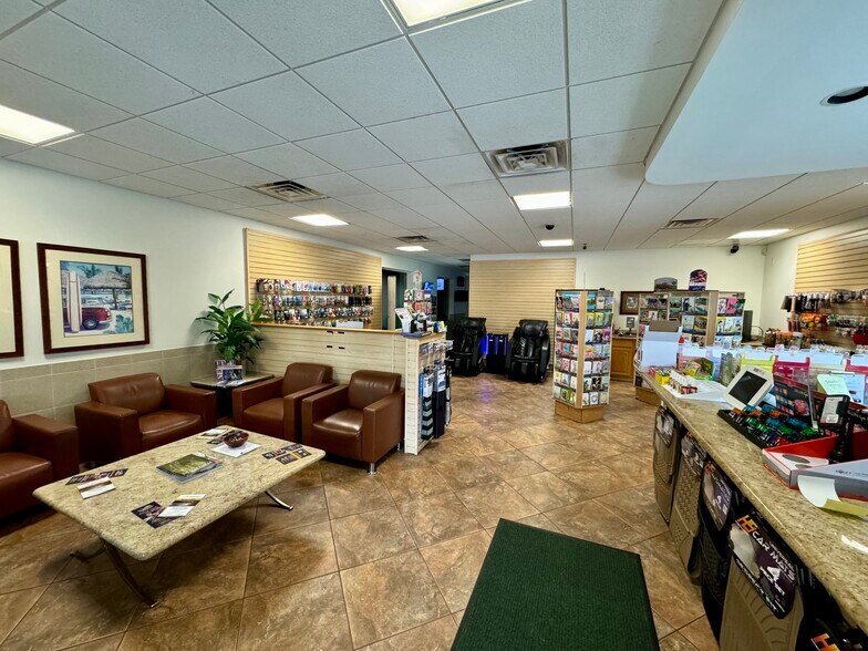 More Photos Of 6265 Naples Blvd, Naples Carwash For Sale