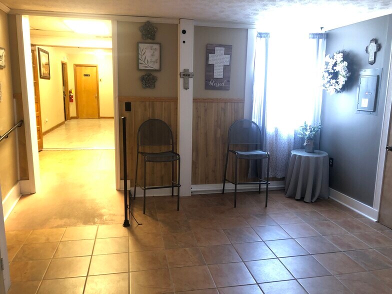 More Photos Of 495 Perry St, Lawrenceville Religious Facility For Lease