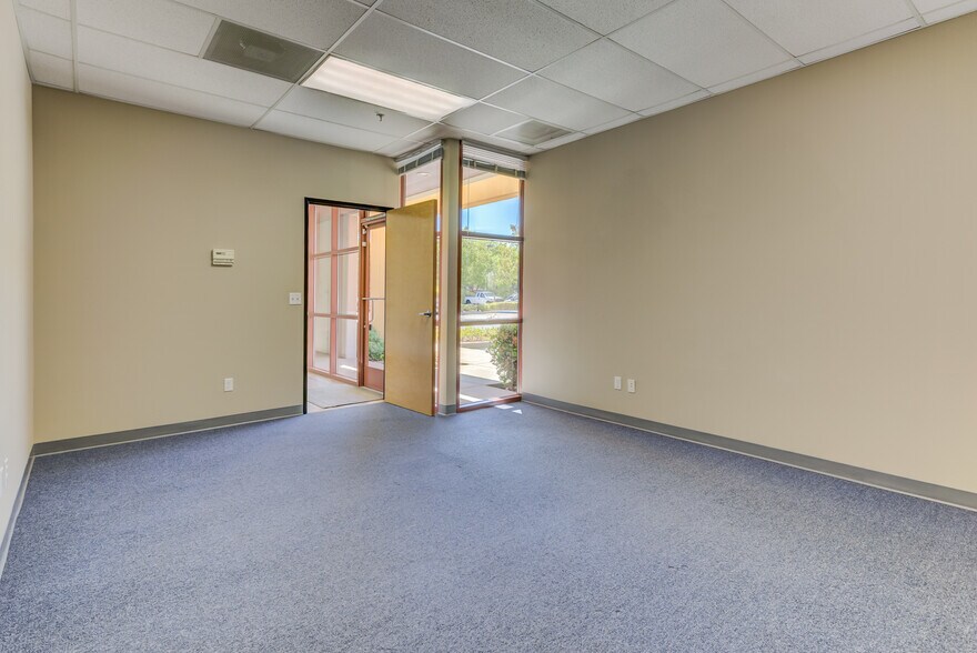 More Photos Of 871 Cotting Ct, Vacaville Warehouse For Lease