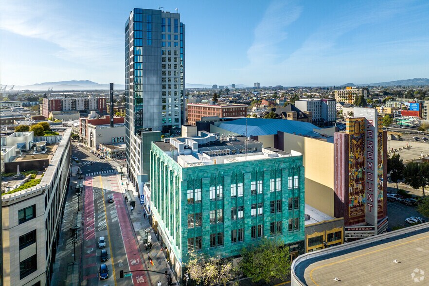 More Photos Of 2001-2015 Broadway, Oakland Office For Lease