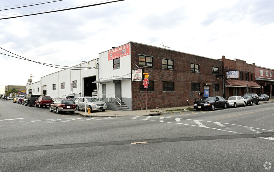 Primary Photo Of , Newark Unknown For Sale