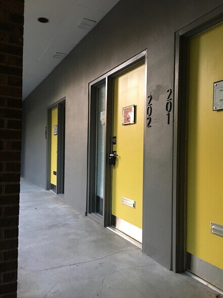 More Photos Of 325 Hammond Dr, Sandy Springs Medical For Lease