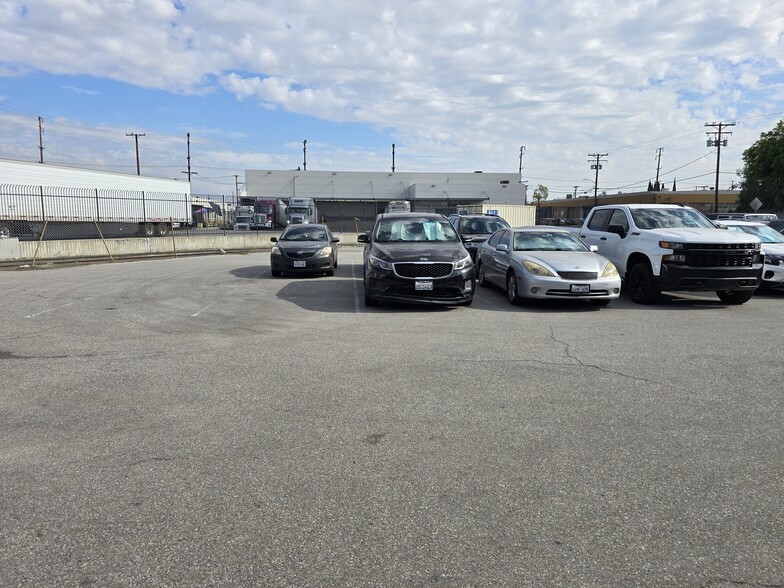 More Photos Of 2529 Chambers St, Vernon Warehouse For Lease