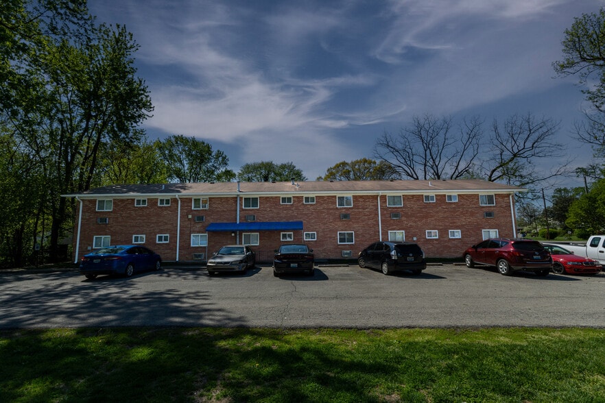 More Photos Of 1909 San Jose Ave, Louisville Apartments For Sale
