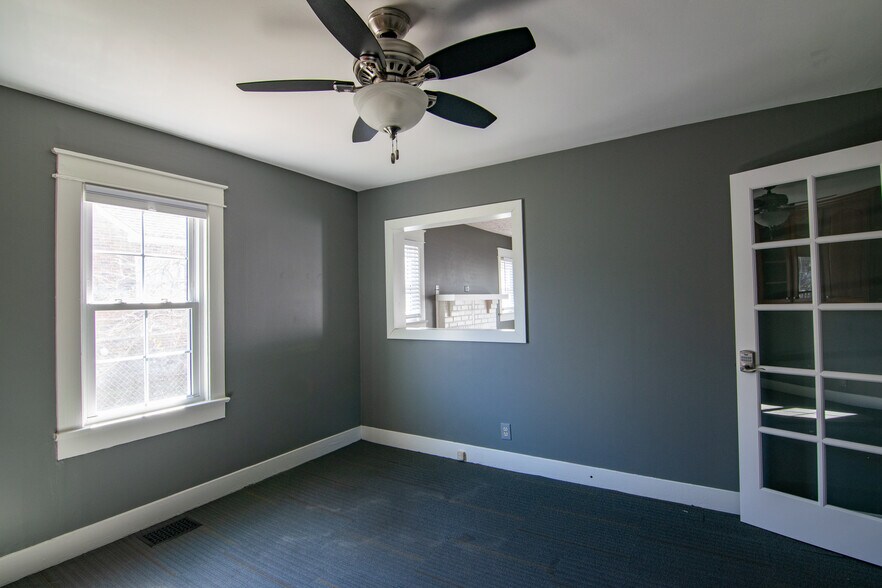 More Photos Of Off Goodlettsville town square, Goodlettsville Loft Creative Space For Sale