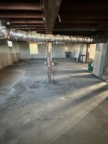 More Photos Of 9 Caulfield Ave, Camdenton Storefront Retail Office For Sale