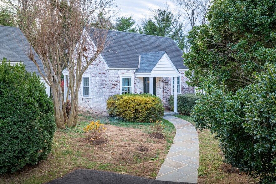 More Photos Of 3500 Sunset Lodge Ct, Charlottesville Hotel For Sale