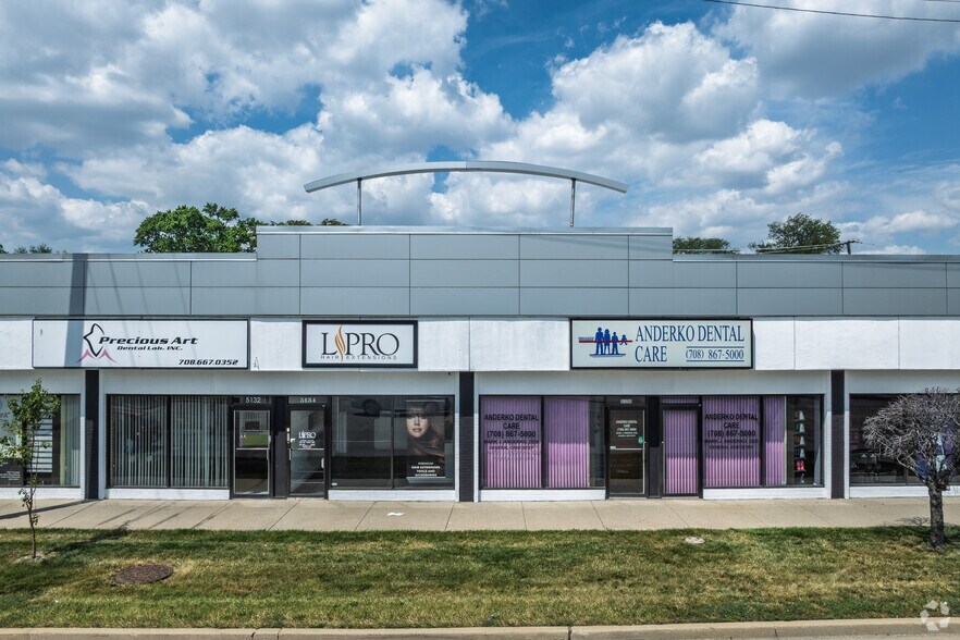 More Photos Of 5144 N Harlem Ave, Harwood Heights Freestanding For Lease