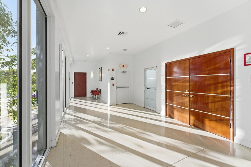 More Photos Of 6545 NW 169th St, Hialeah Medical For Sale