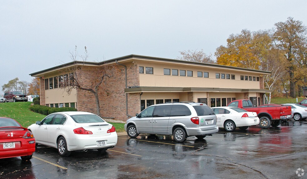 More Photos Of 190 Gardner Ave, Burlington Medical For Sale