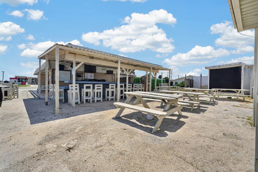 More Photos Of 1112 S Ocean Shore Blvd, Flagler Beach Restaurant For Sale