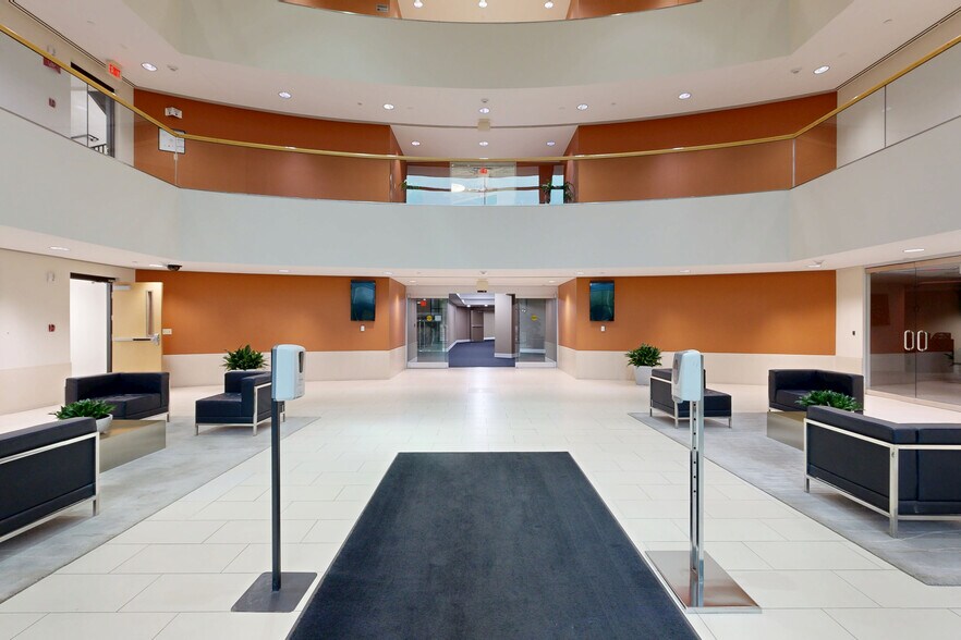 Primary Photo Of 100 Phoenix Dr, Ann Arbor Medical For Lease