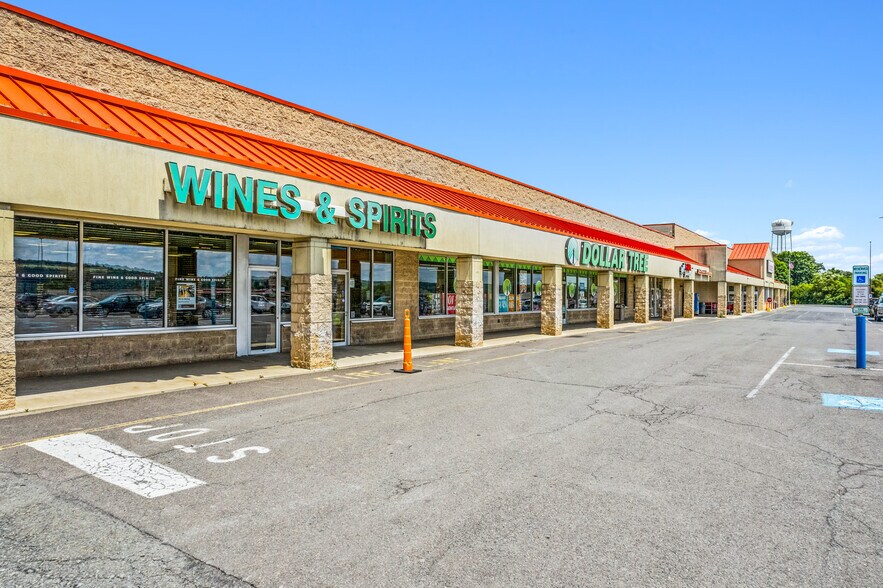 More Photos Of 12 Gold Star Plz, Shenandoah Unknown For Lease