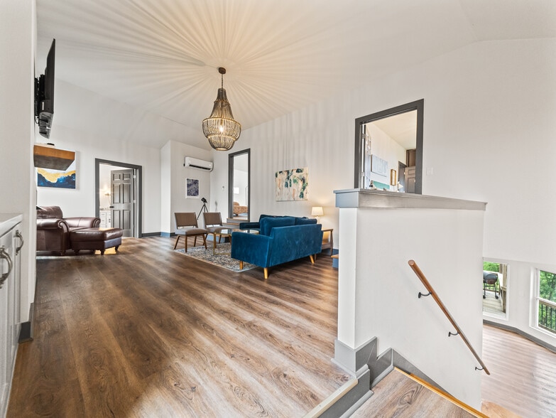 More Photos Of 896 Mount Riante Rd, Hot Springs Specialty For Sale