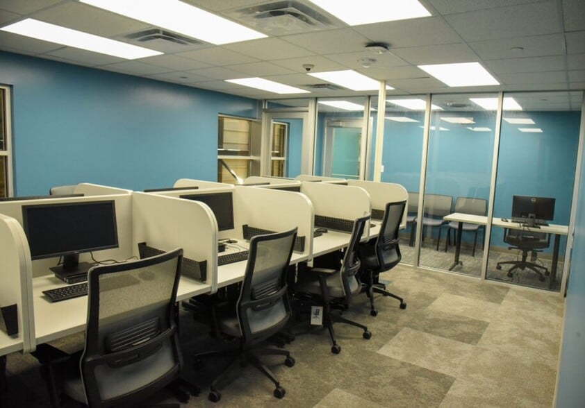 More Photos Of 1411 W Main St, League City Schools For Sale