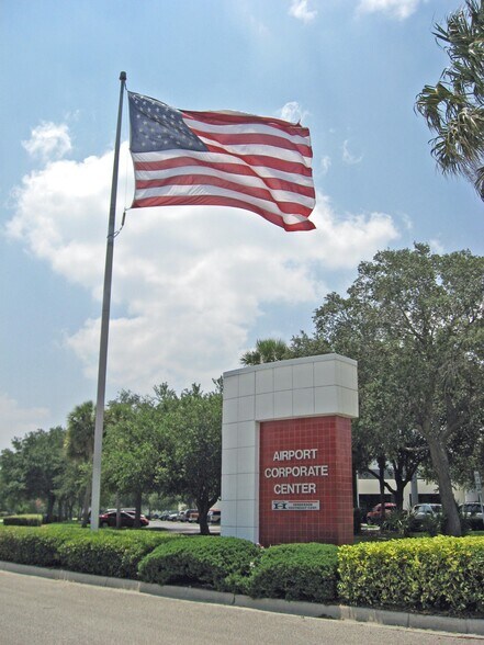 More Photos Of 1800 Penn St, Melbourne Light Manufacturing For Lease